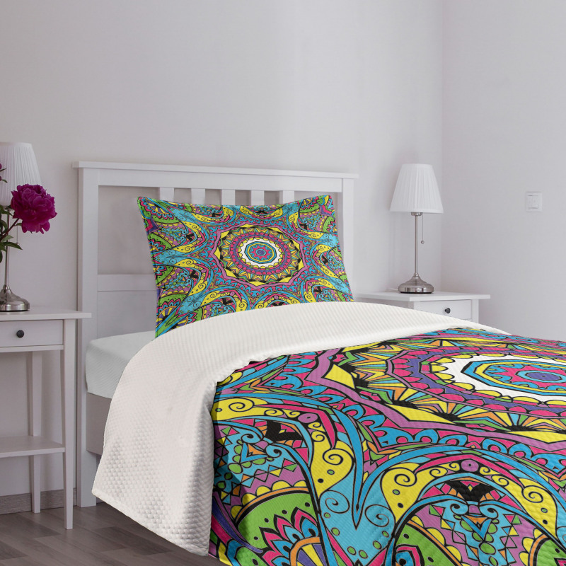 Abstract Hippie Forms Bedspread Set