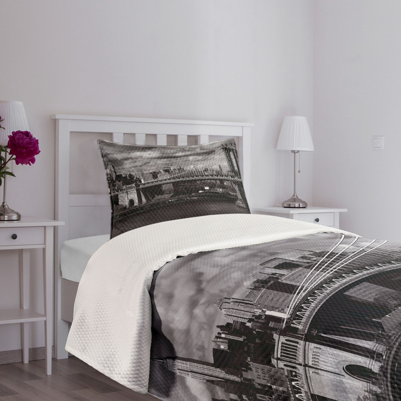 NYC in Black and White Bedspread Set