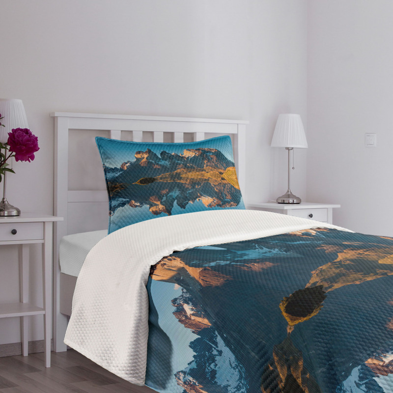 Majestic Rocky Mountain Bedspread Set