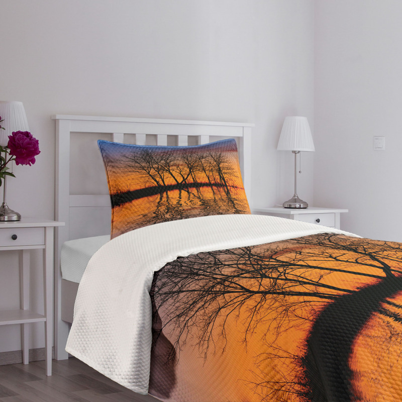 Sunset by Lake View Bedspread Set