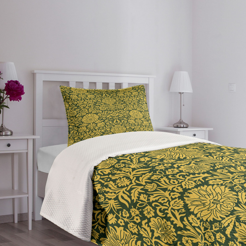 Baroque Flowers Motif Bedspread Set