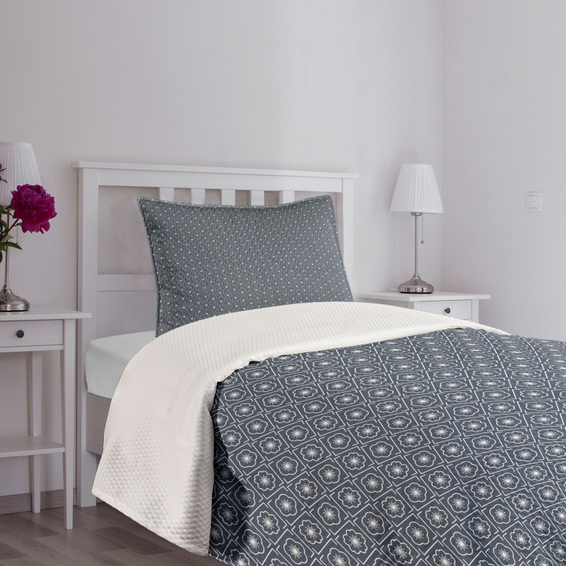 Floral Checked Tile Bedspread Set