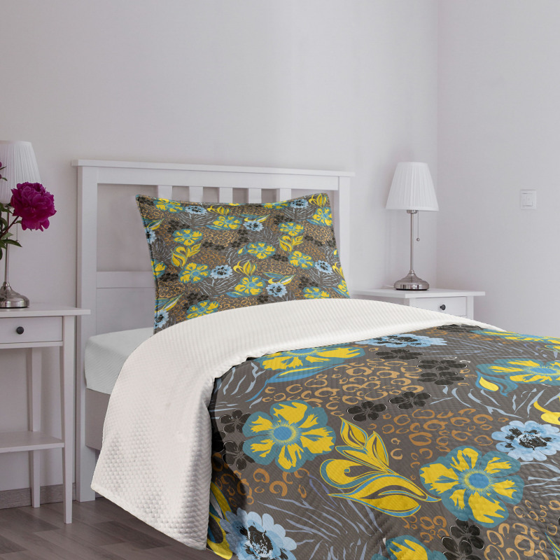 Flowers Circled Detail Bedspread Set