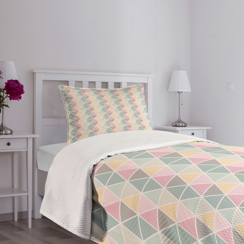 Triangle Zig Zag Crackles Bedspread Set