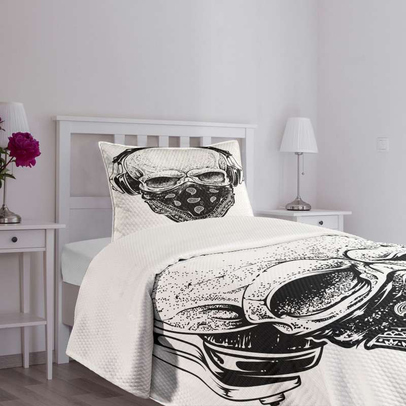 Gothic Skull Headphones Bedspread Set