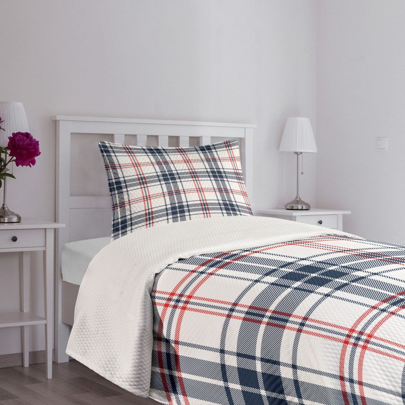 English Tartan Motif Bedspread Set