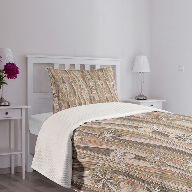 Flowers on Wavy Stripes Bedspread Set