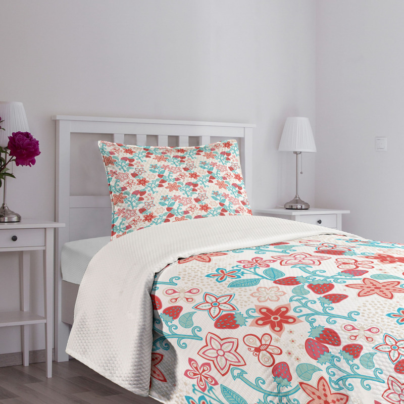 Flowers Berries Bedspread Set