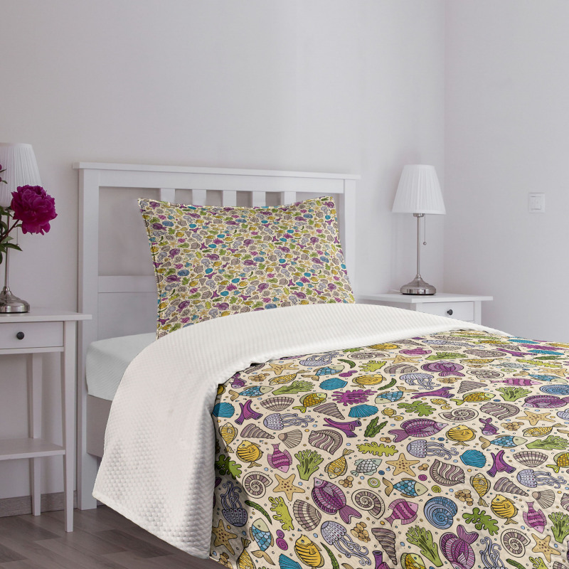 Ocean Creatures Shells Bedspread Set