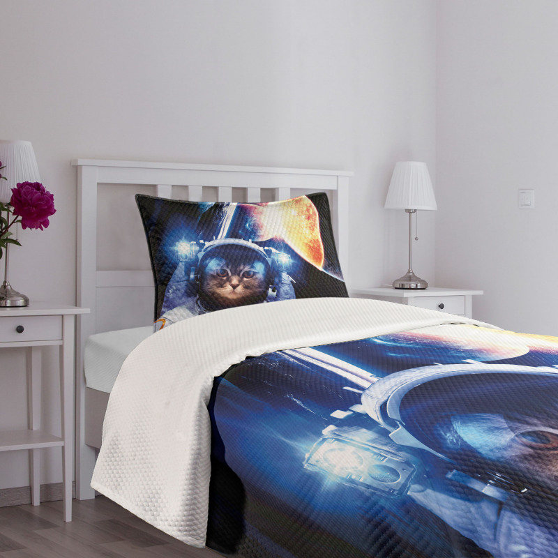 Supernova Eclipse Bedspread Set