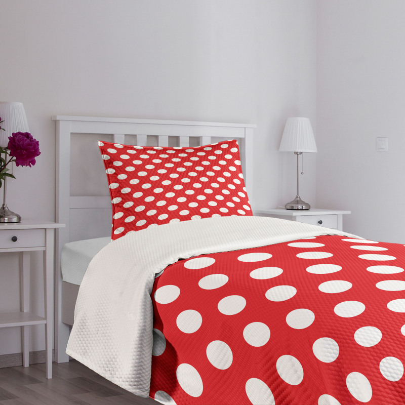 Pop Art White Polka Dots Bedspread Set