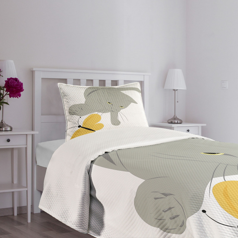 Cat Yellow Moth Bedspread Set