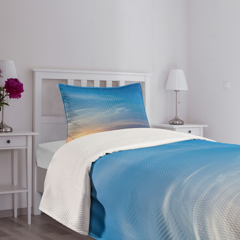 Blurry Sunrise Bedspread Set