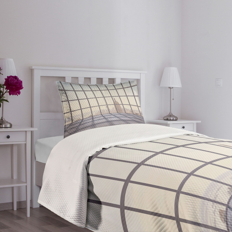 Windows Lattice Bedspread Set