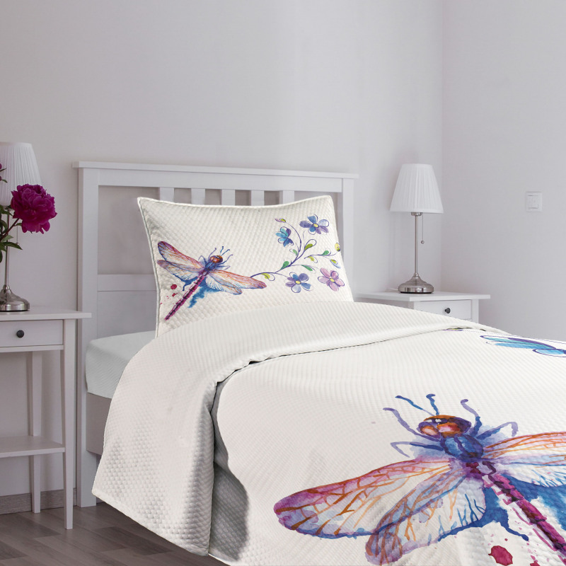 Ivy Flowers Dragonflies Bedspread Set