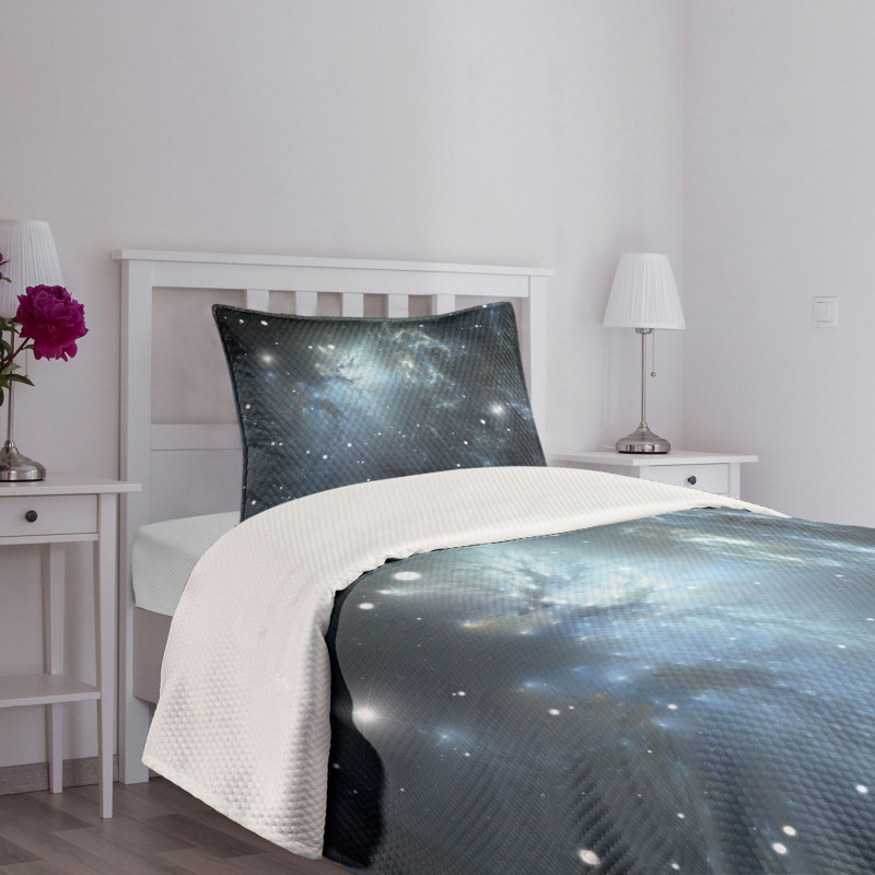 Infinite Space Bedspread Set