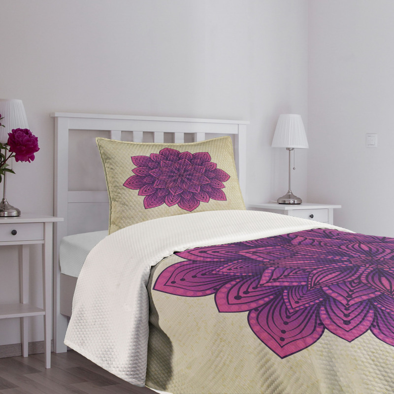 Purple Retro Motif Bedspread Set