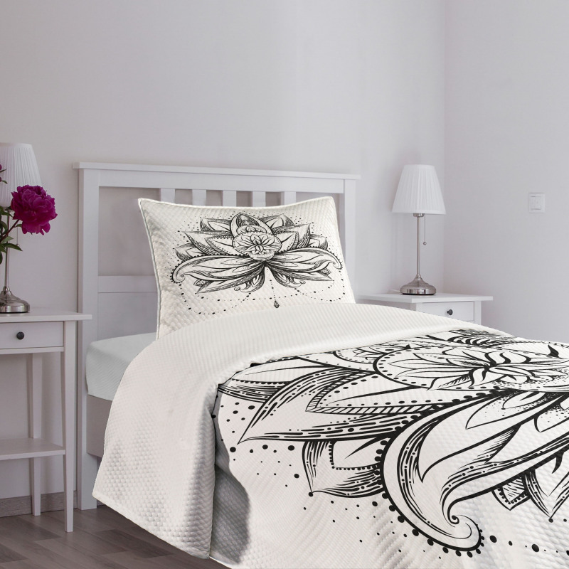 Ornamental Lotus Sketch Bedspread Set