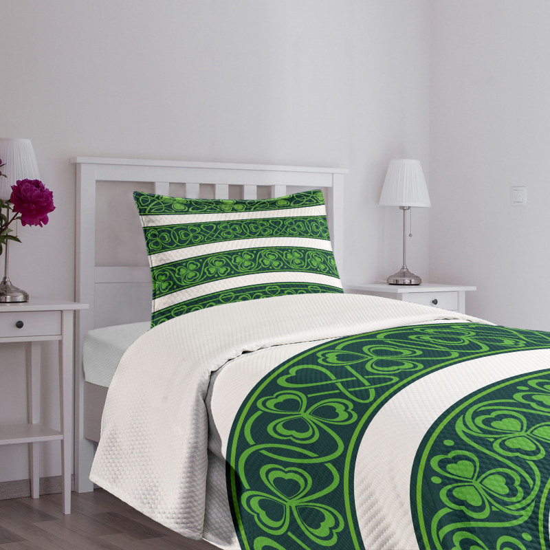 Shamrock Borders Art Bedspread Set