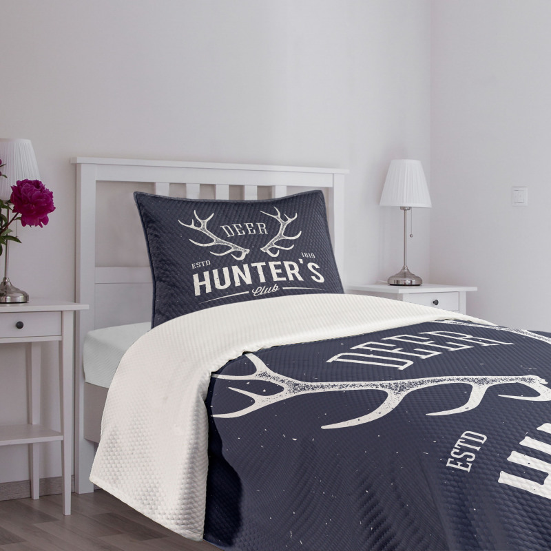 Deer Hunter Club Bedspread Set