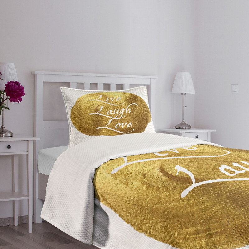 Big Spot Words Bedspread Set