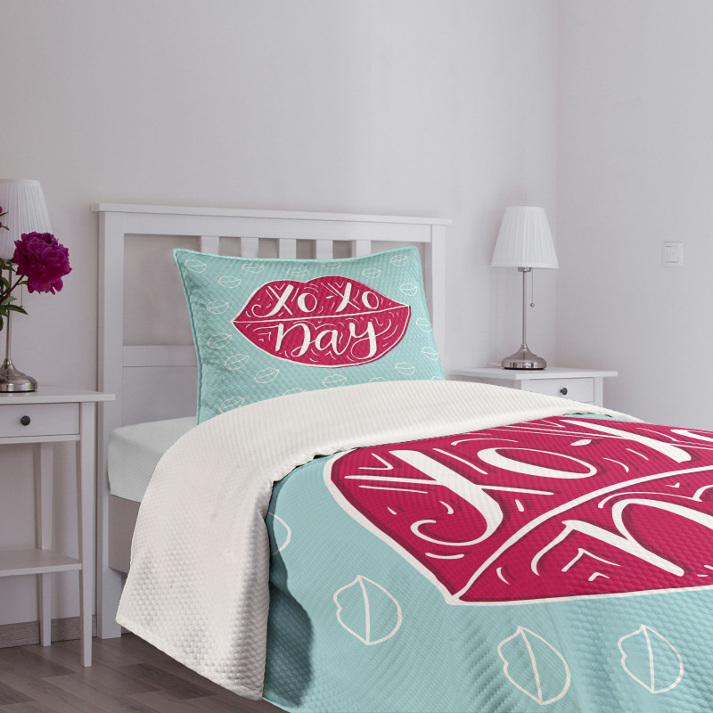 Woman Lips and Phrase Kisses Bedspread Set