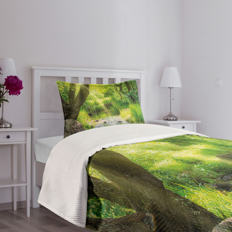 Stream Cascade Tropical Bedspread Set