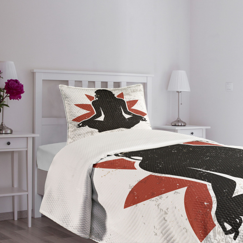 Lotus Woman Flower Grunge Bedspread Set