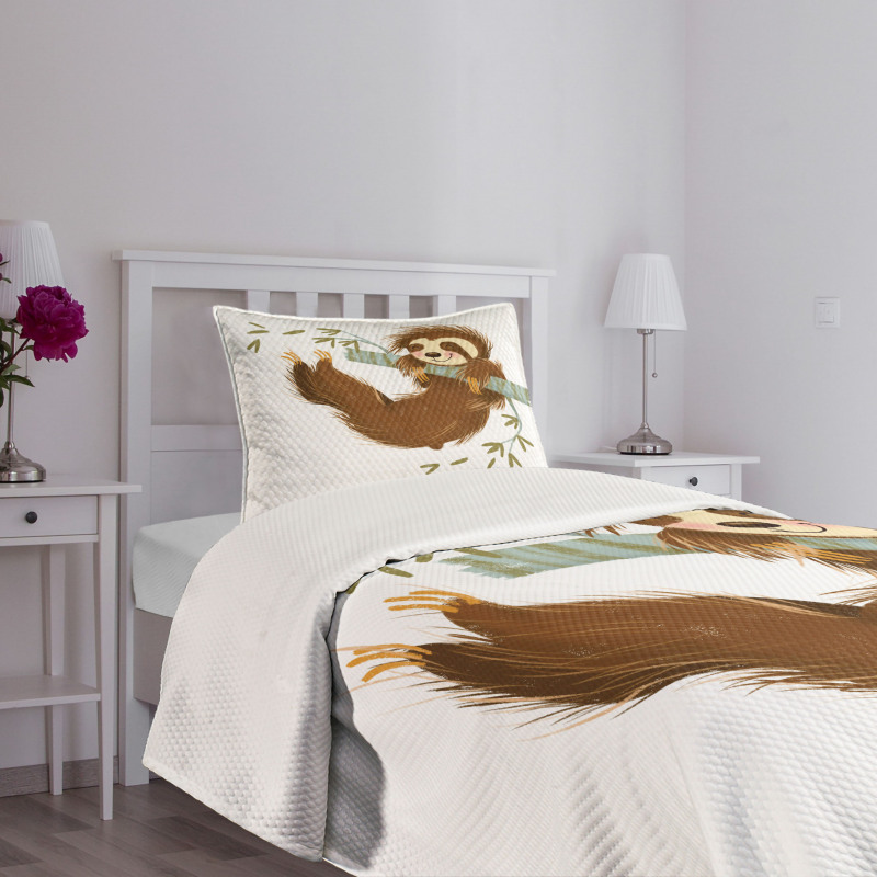 Cheerful Animal on Tree Bedspread Set