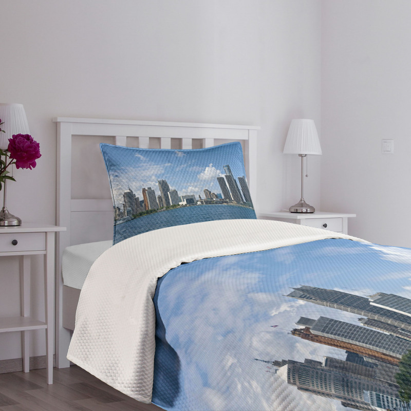 Downtown Shoreline Bedspread Set