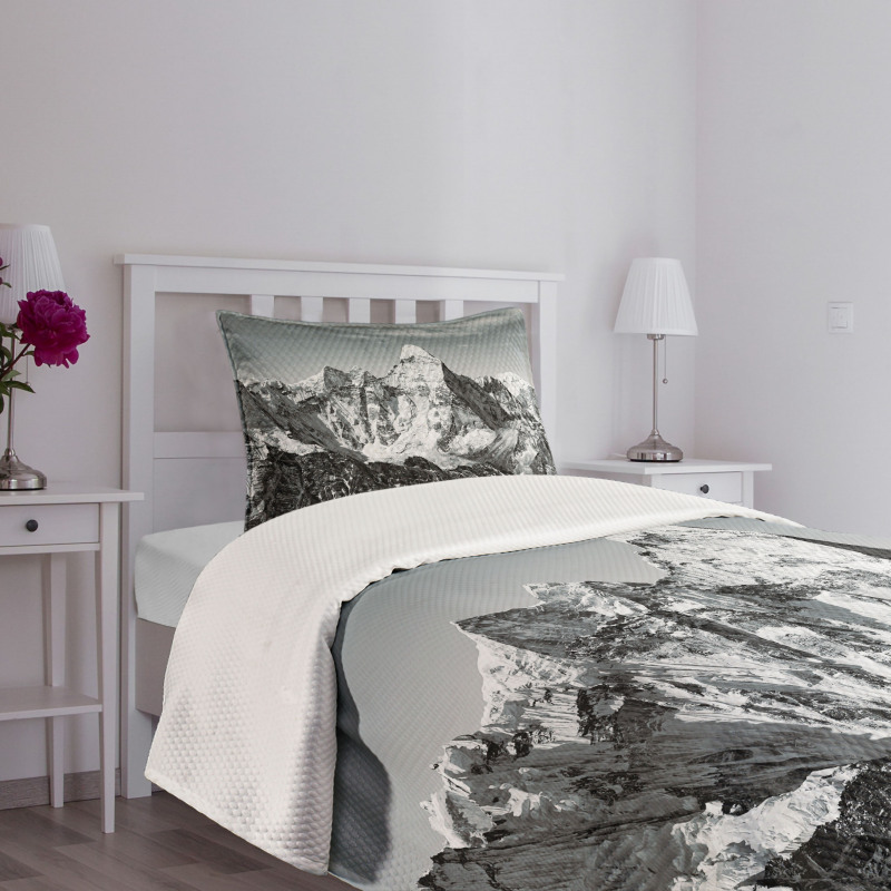 Mountain Peaks Bedspread Set