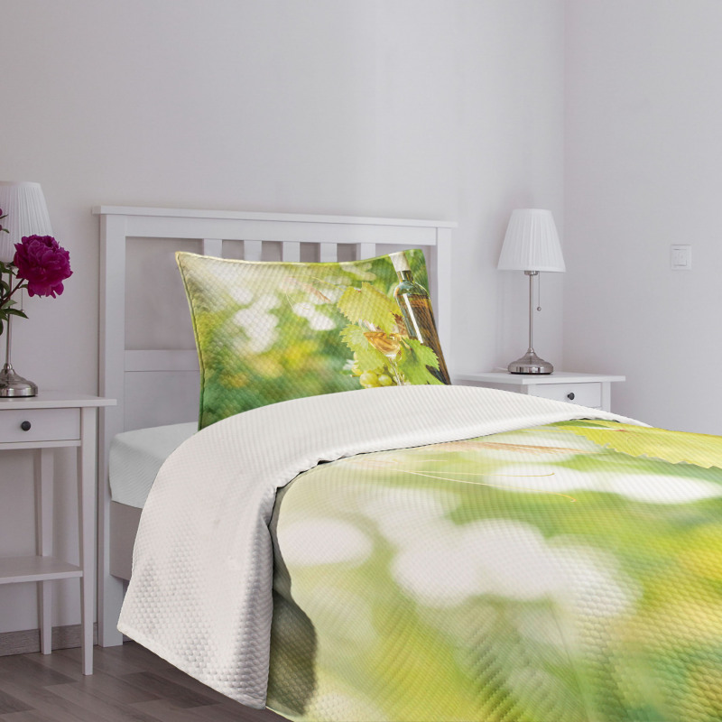 Young Vine Green Spring Bedspread Set