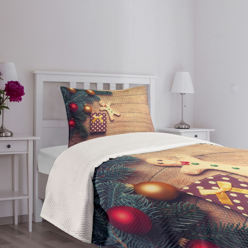 Cookie Present Bedspread Set