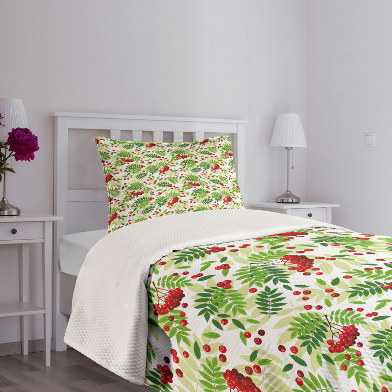 Green Leaves Wild Fruits Bedspread Set