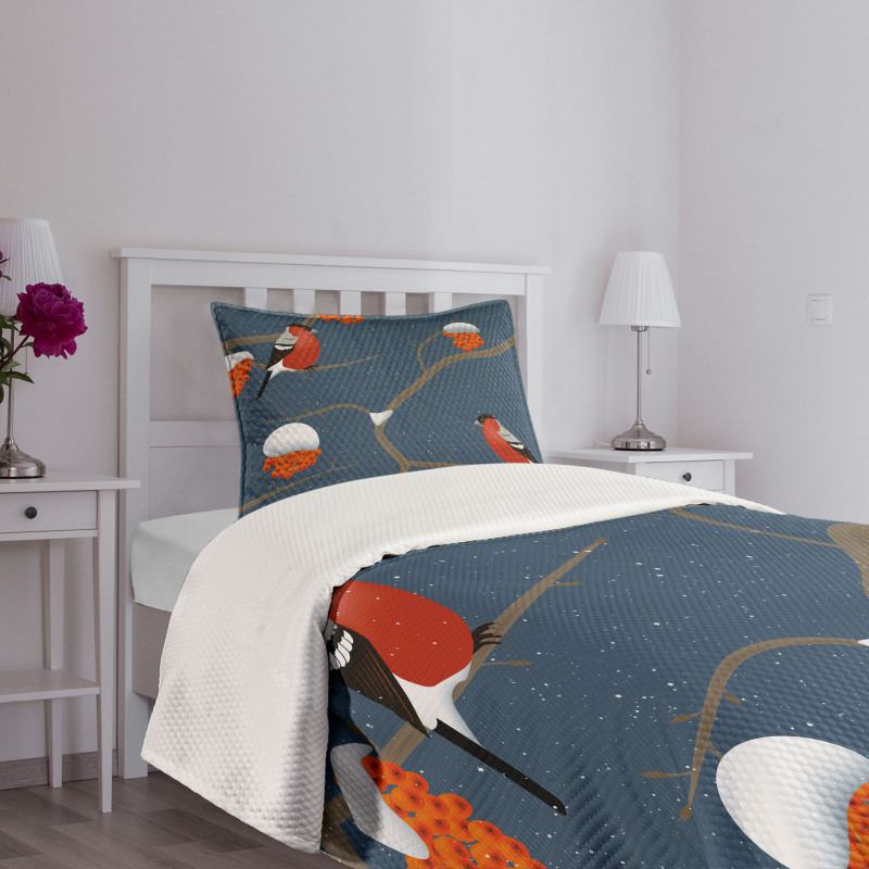 Snowy Tree Branches Birds Bedspread Set