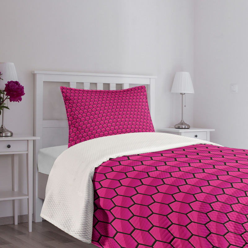 Comb Pattern Hexagonal Bedspread Set