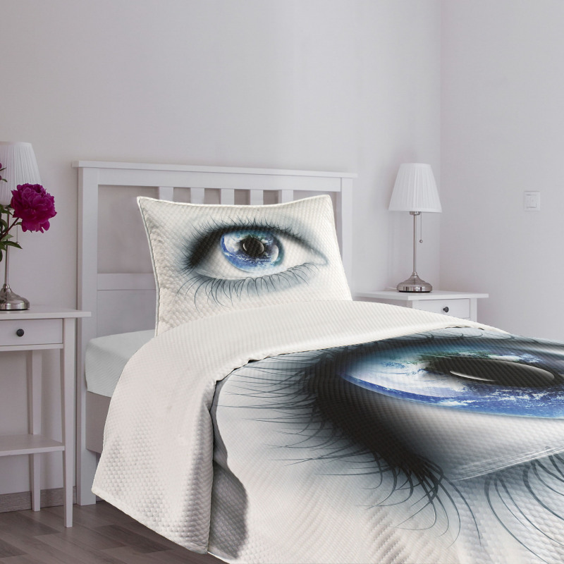 Planet Earth Reflection Bedspread Set