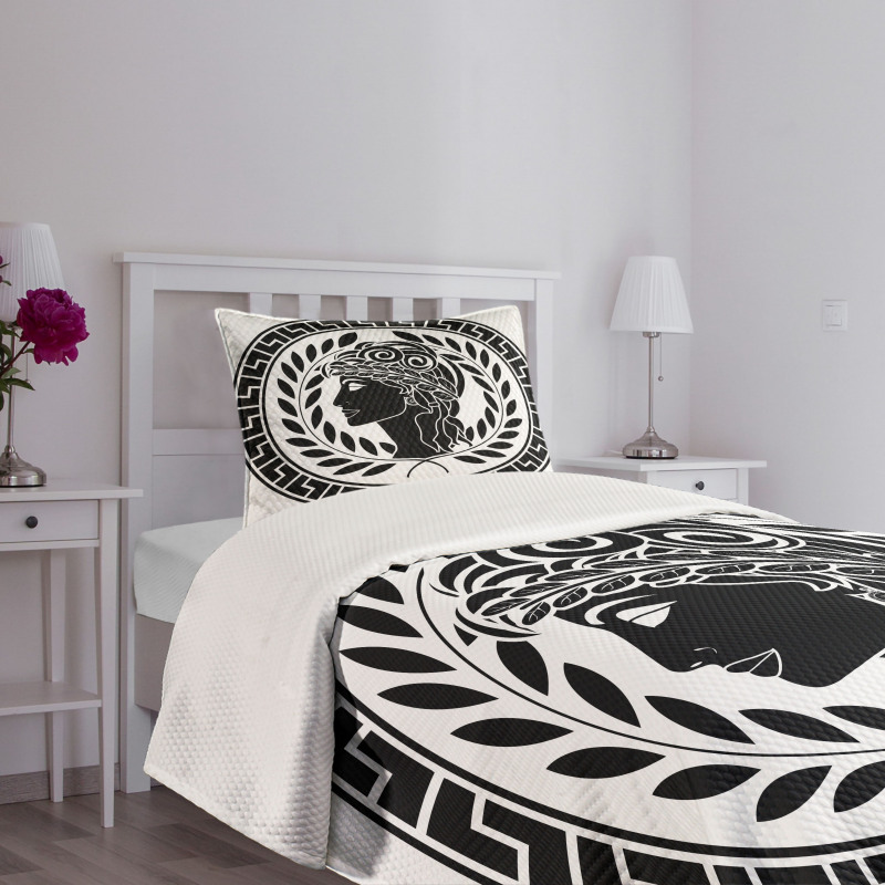 Roman Muse Portrait Bedspread Set