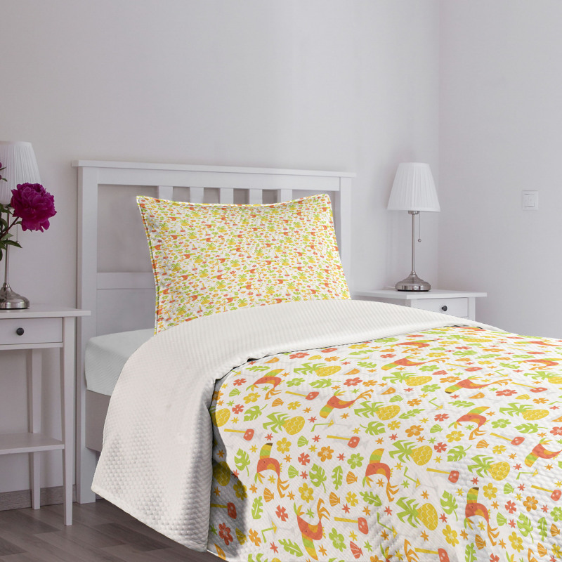 Toucan Birds Pineapples Bedspread Set