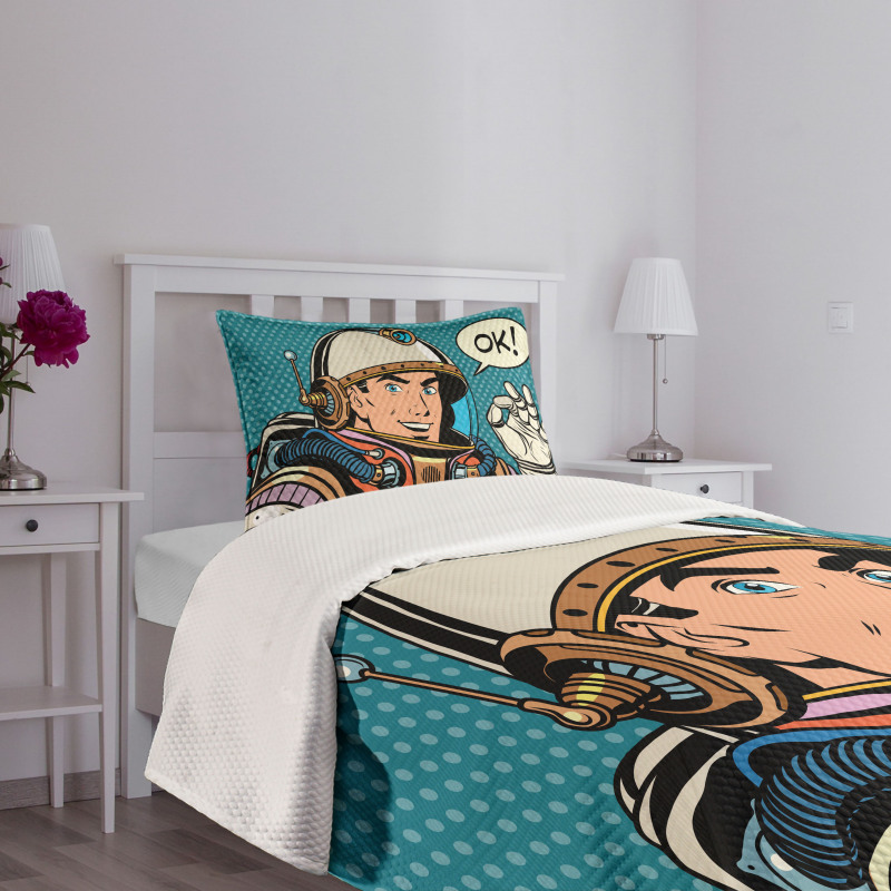 Space Man Gesturing Bedspread Set