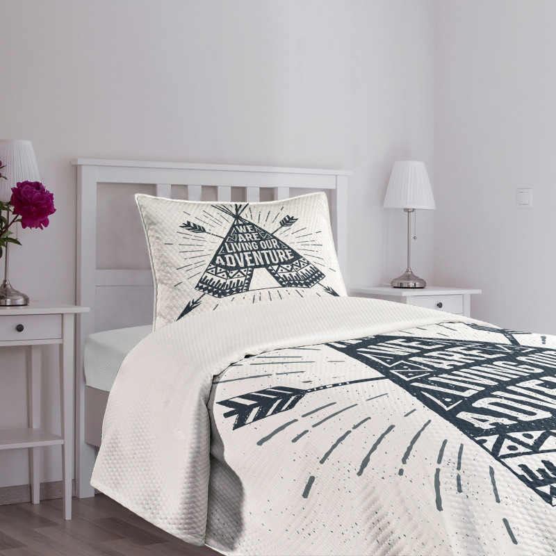 Teepee with Arrows Bedspread Set