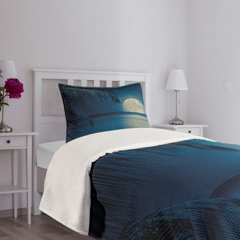 Blue Tropical Beach Image Bedspread Set