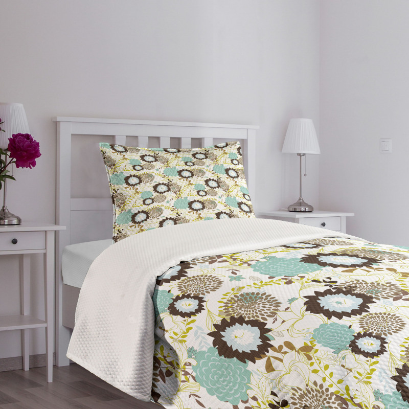 Abstract Ornate Flower Bedspread Set