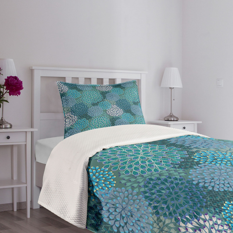 Clove Petals Vibrant Bedspread Set