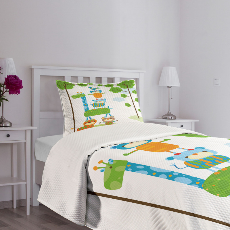 Funny Jungle Creatures Bedspread Set