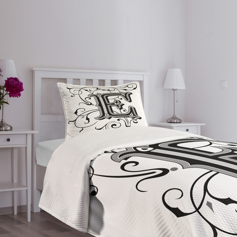 Capitaized Sign Swirls Bedspread Set