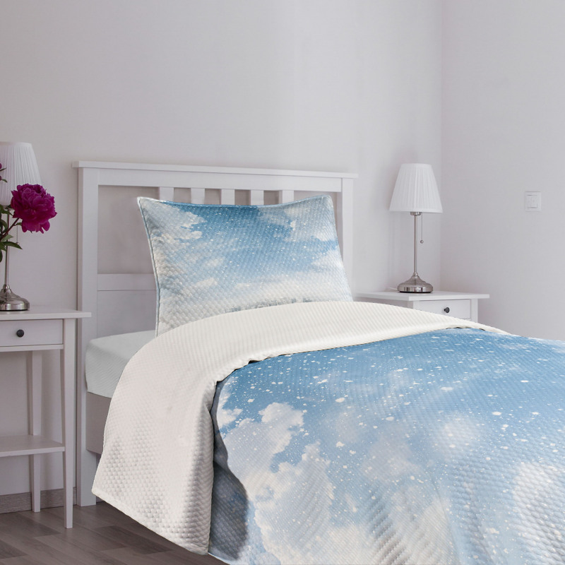 Snow Falling New York Bedspread Set