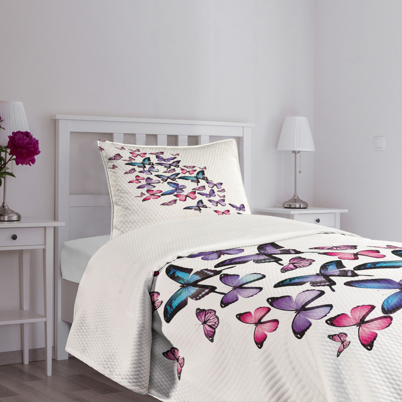 Many Butterflies Bedspread Set