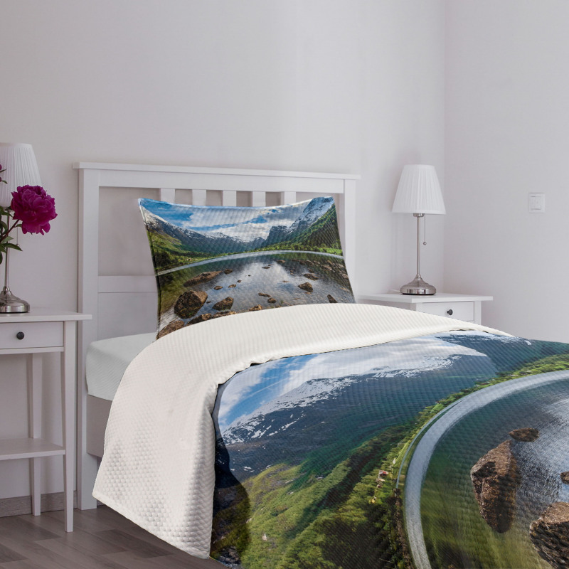 River Open Sky Norway Bedspread Set