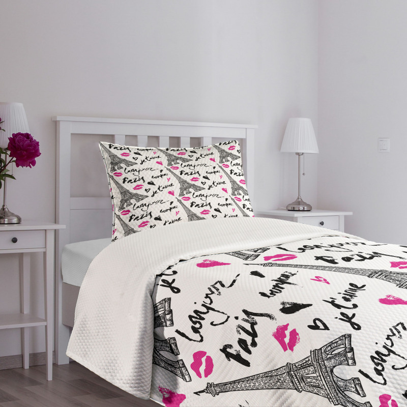 Pink Kiss Eiffel Love Bedspread Set